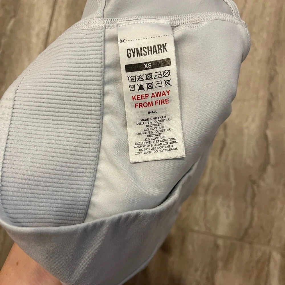 Gymshark Sports Bra - Picture 5 of 6